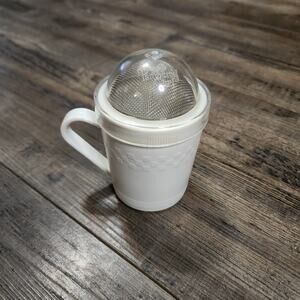 Pampered chef small sifter with handle Pre-owned b34